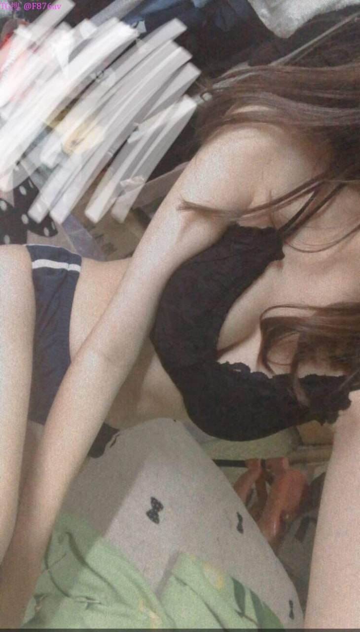 Đụ em người yêu thằng bạn thân Eva Elfie